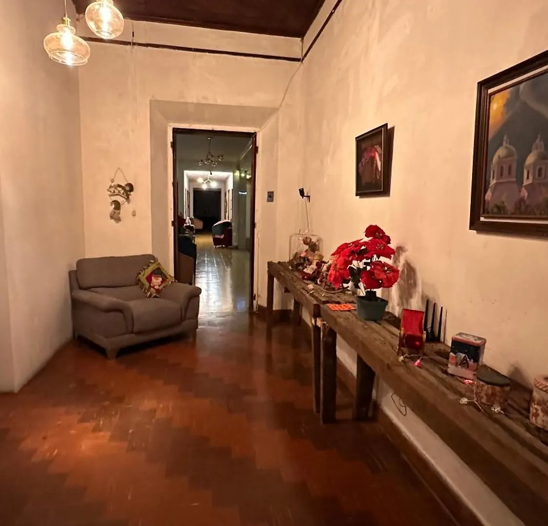 Homestay Casa De Las Flores Guatemala City Guatemala
