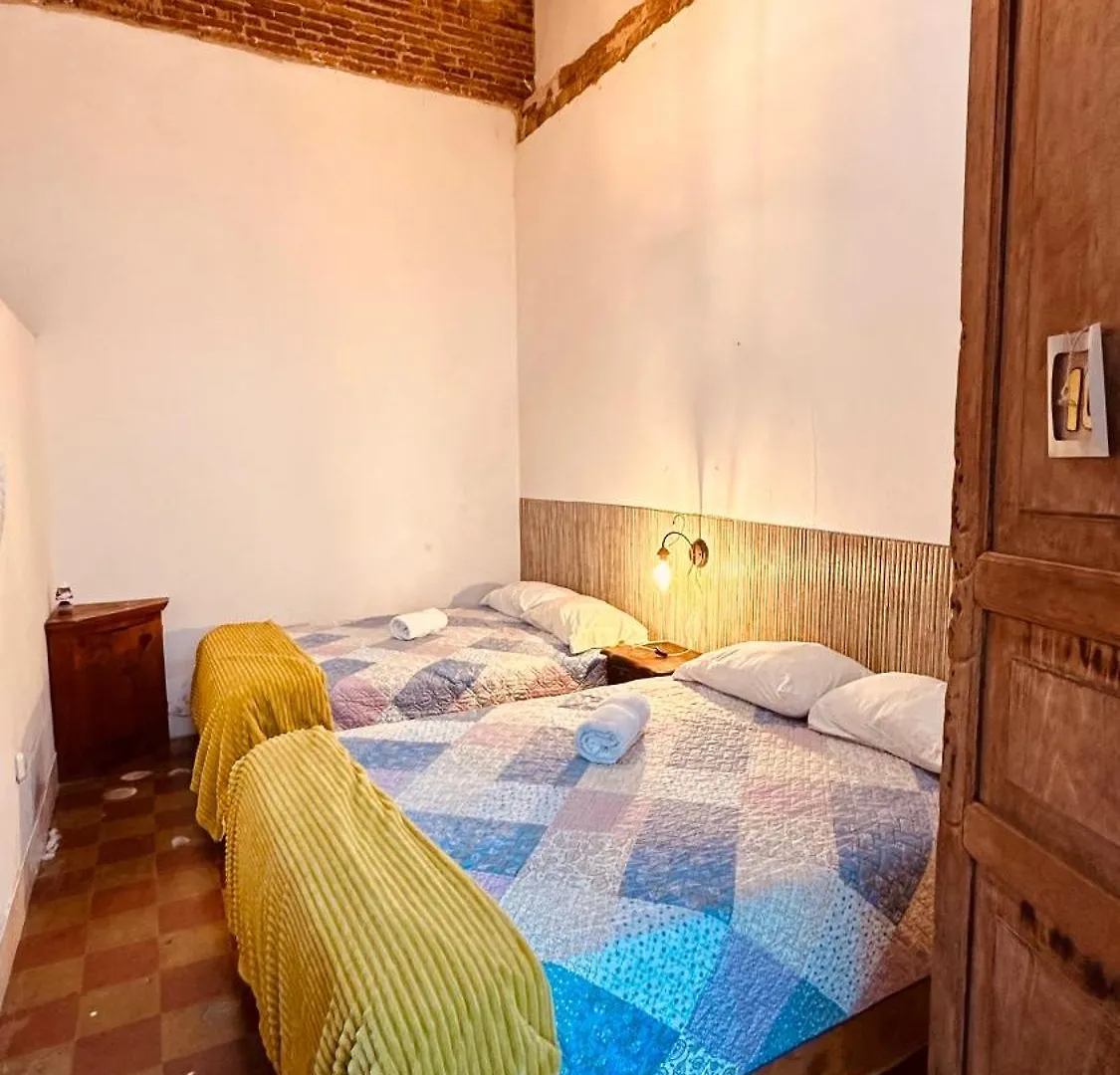 Casa De Las Flores Guatemala City Homestay